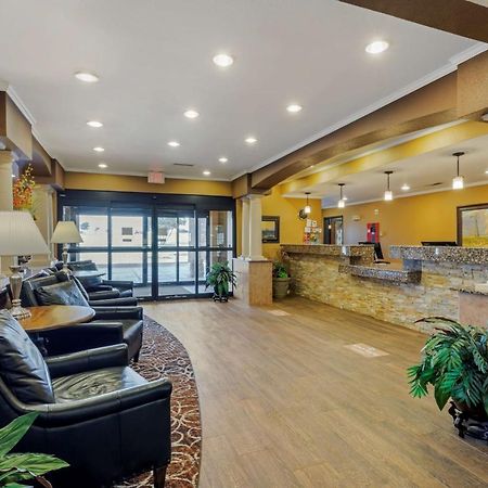 Best Western Plus Red River Inn Clarendon Buitenkant foto