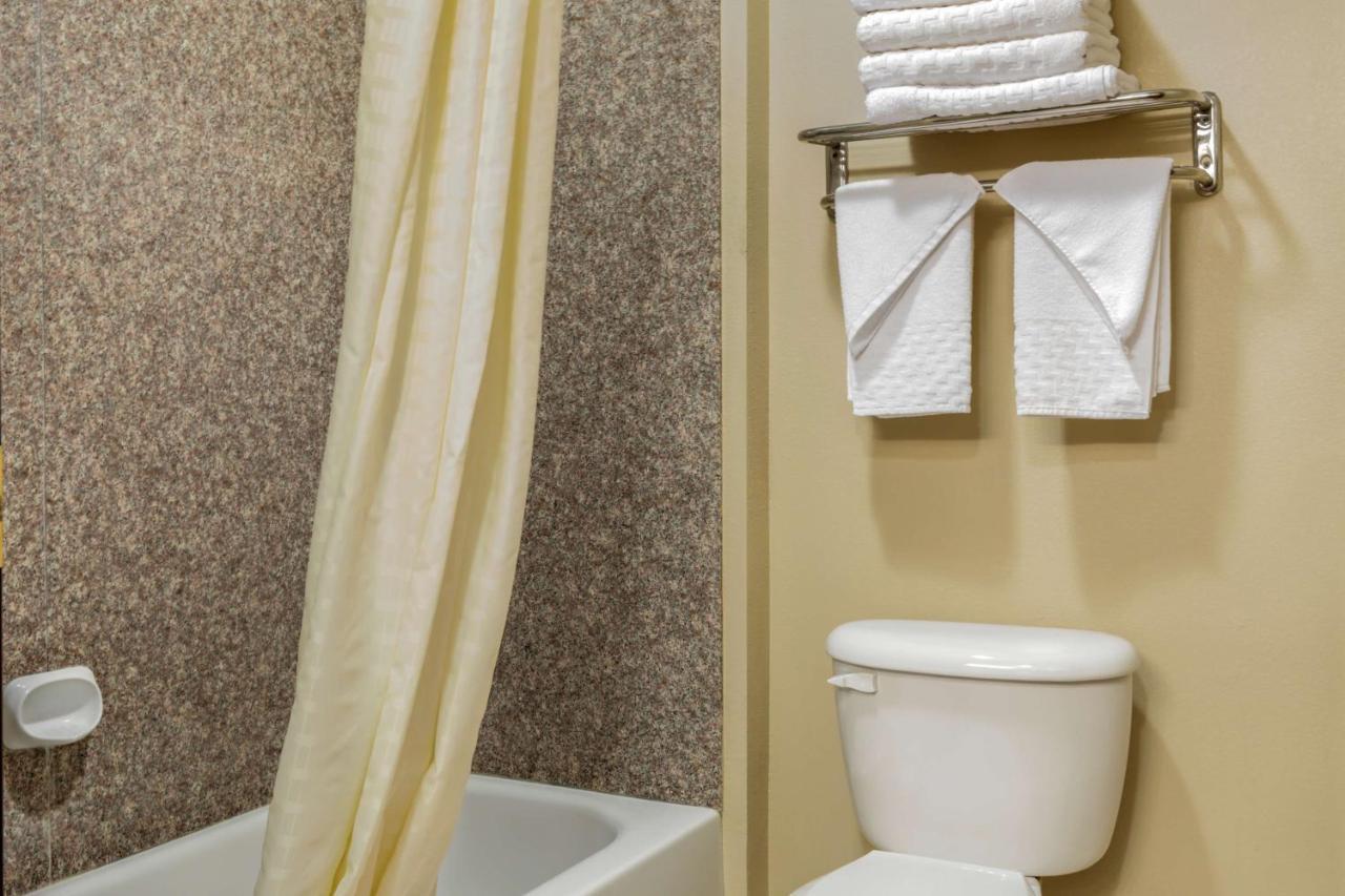 Best Western Plus Red River Inn Clarendon Buitenkant foto