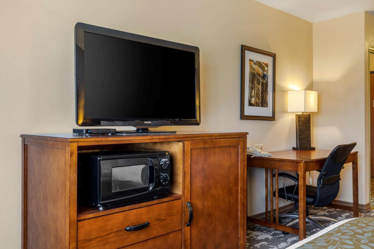 Best Western Plus Red River Inn Clarendon Buitenkant foto