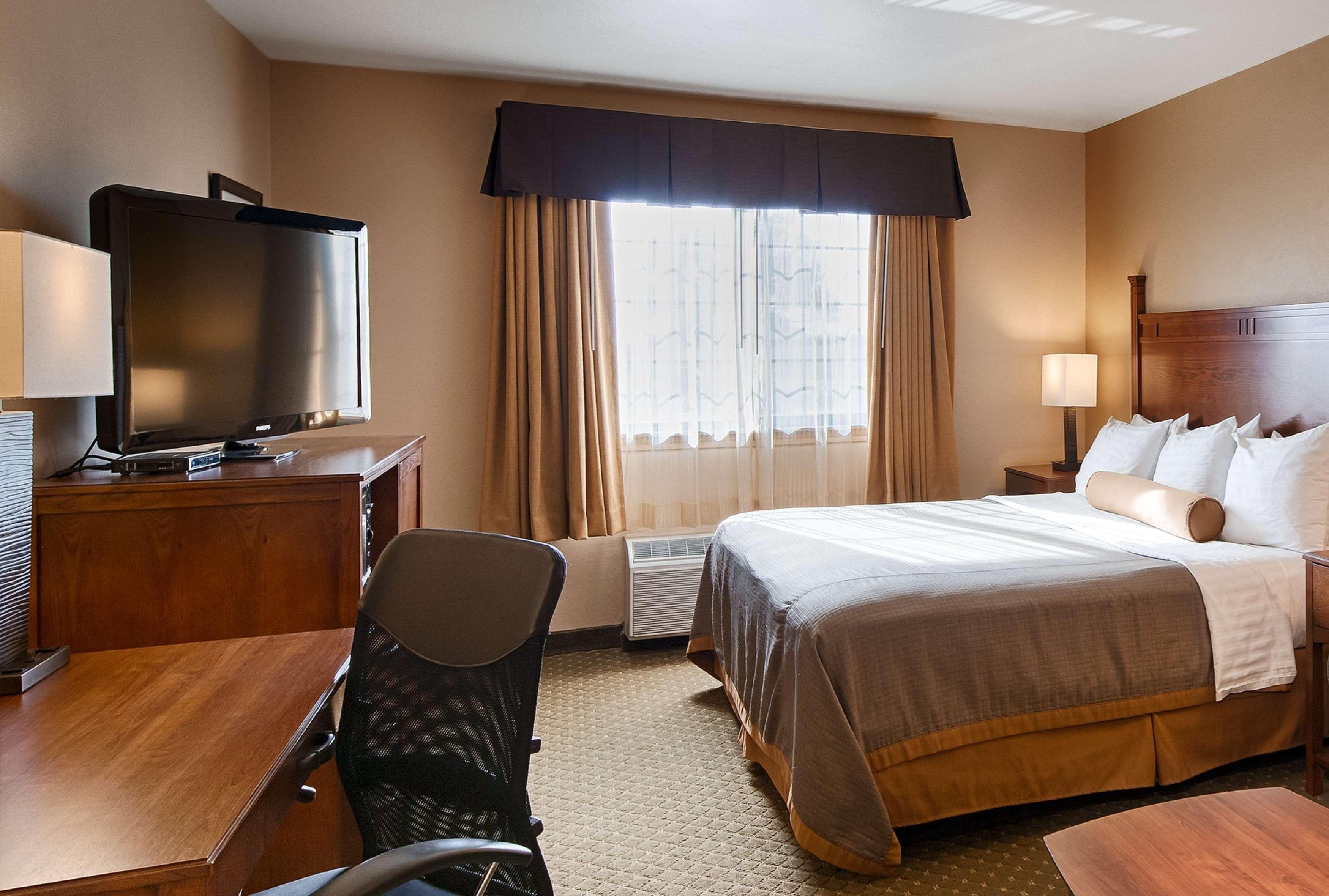 Best Western Plus Red River Inn Clarendon Buitenkant foto
