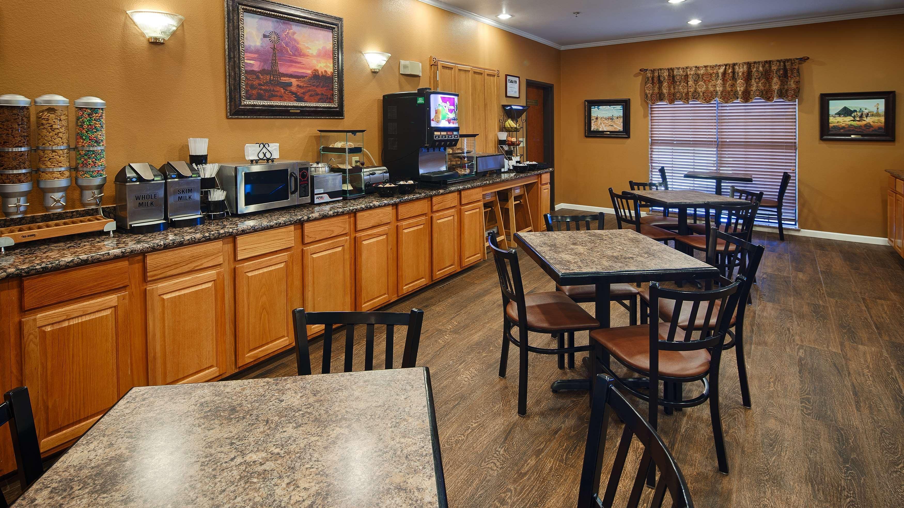 Best Western Plus Red River Inn Clarendon Buitenkant foto