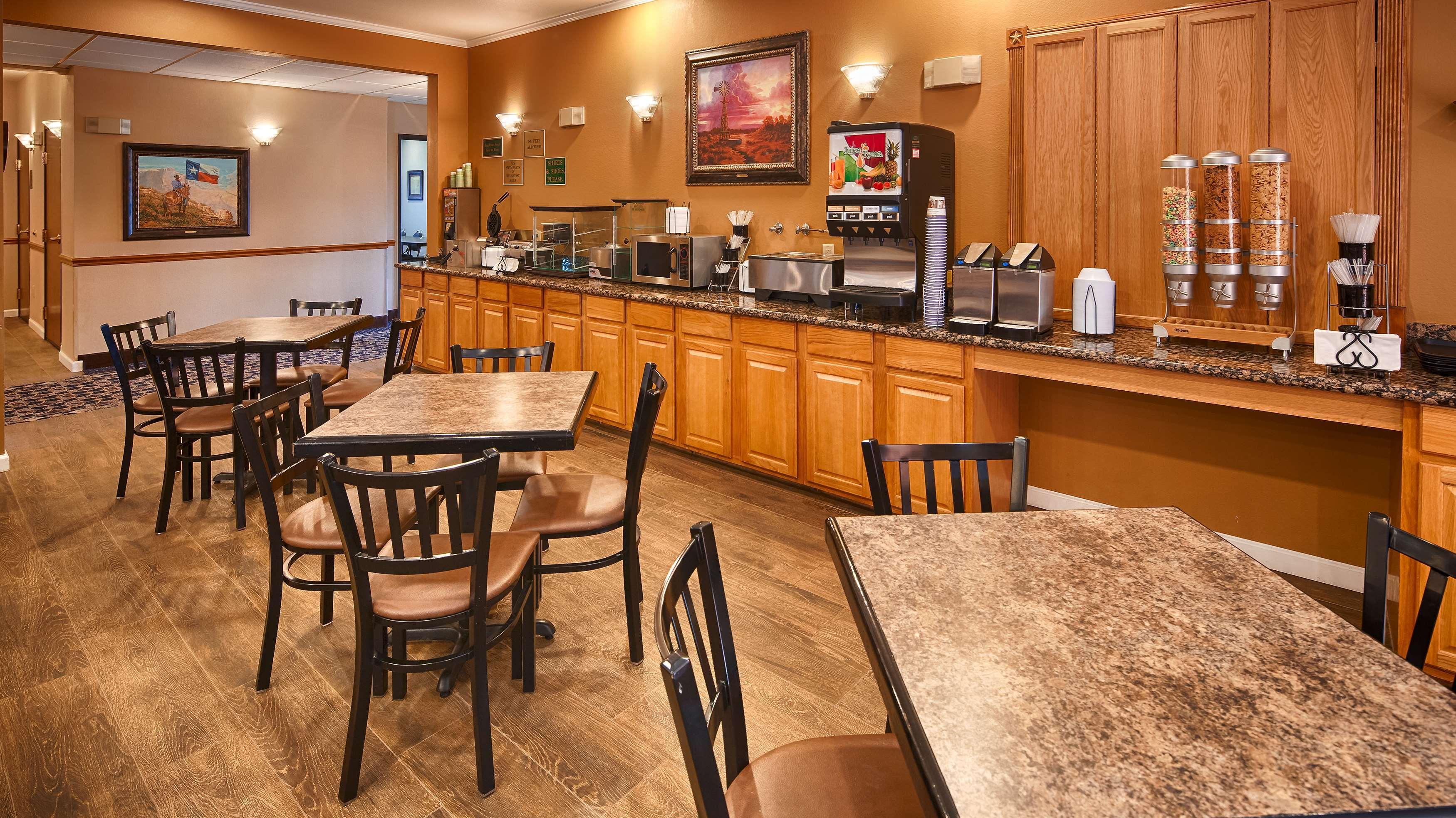 Best Western Plus Red River Inn Clarendon Buitenkant foto